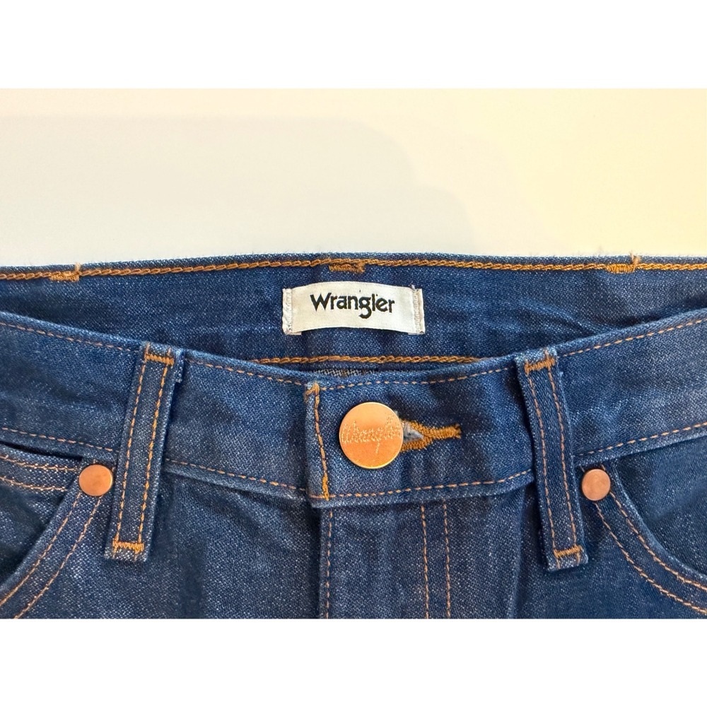 Wrangler Women's High Waisted Straight Leg Indigo Jeans 26x31 NWOT - Picture 4 of 8